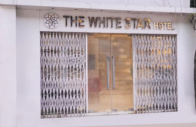 Comfy Stays at Lokhandwala Andheri West - Foto 7