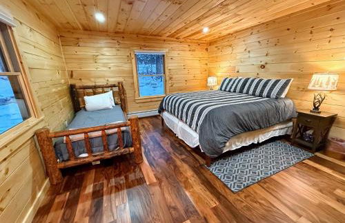2S New log cabin in Bethlehem - privacy, firepit, great location! - Photo 25