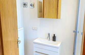 Charming City Apartment with parking spot - Foto 5