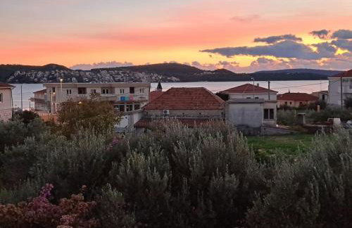 Apartment Kyra with terrace and garden - Foto 17