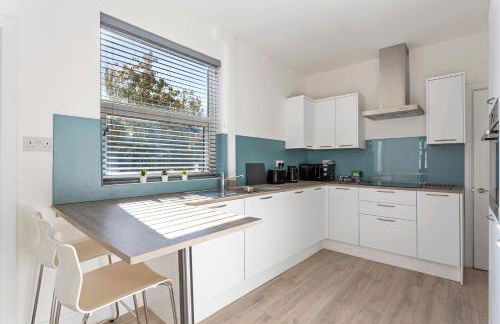 Jasmine Villa A - Ideal for QMC & Uni - Free parking - Photo 6