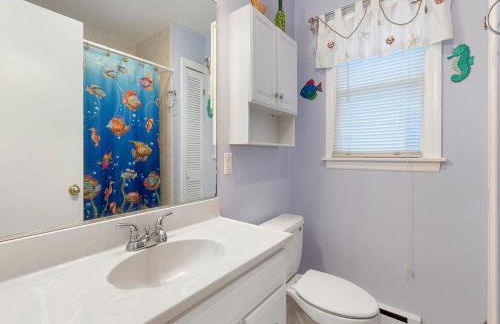 Wifi, Ourdoor Shower, Porch Ocean Side 1St Floor Duplex, A Short Walk From The Best Lbi Attractions, A Small Park, And The Beach, - Foto 5