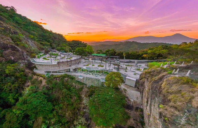 Excursión al Parque Natural Puerta del Diablo - Foto 1