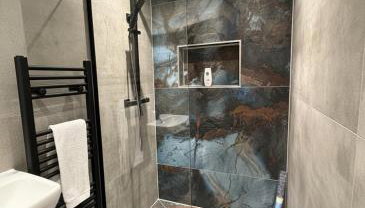 Aisiki Stays Apartments at Barnet, Airconditioned & Pet-Friendly, 2-Bedroom & 1-Bathroom Ground Floor with back Garden Flat, King or Twin Beds & Double Beds with Free WiFi - Foto 5