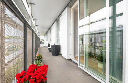 Stunning Apartment with Underground parking! - Foto 33