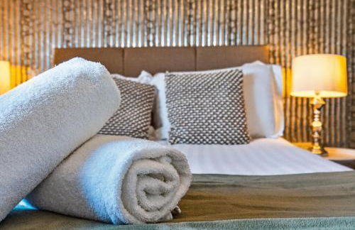 Spacious 4BR Newport Home - Ideal for Families & Groups - Foto 10