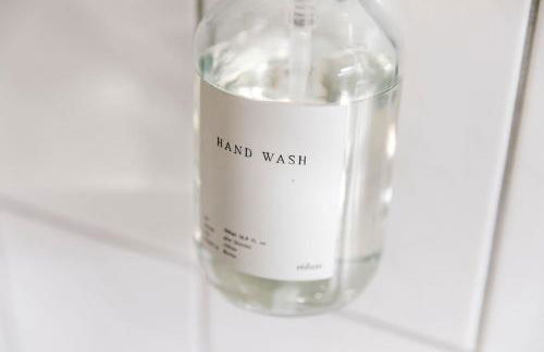 Komplett neu: 2-Zi zentral im Altbau. 24h-Checkin - Foto 9