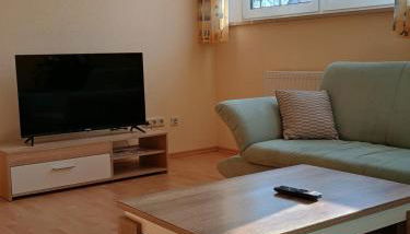 Ganze Wohnung mit Balkon, bis 5 Personen rund 90 qm - Foto 3