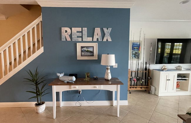 Waterfront Luxury Villa With Sunset Views And Boat Slip 3 Bedroom Townhouse by RedAwning - Photo 24