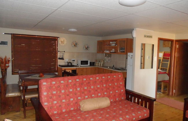 Cherry Lane Self Catering in Bloemfontein Family Apartment for max 8 Guests - Foto 6