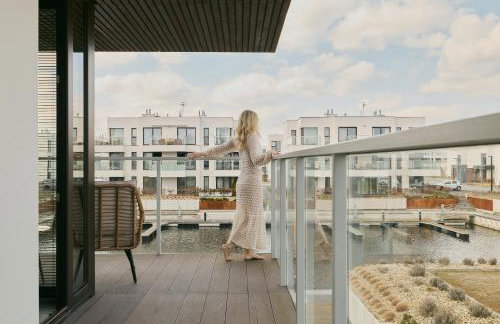 Sol Marina - Pool, SPA, Wellness, Riverview & Parking by Downtown Apartments - Foto 1