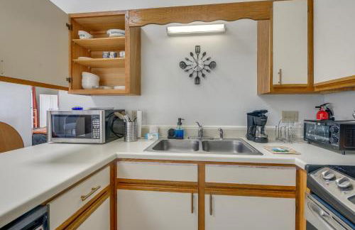 Baytree Golf Colony Studio about 5 Mi to Beach! - Foto 6