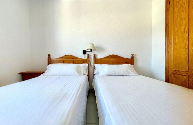 Apartment in Roquetas Near the Beach - Foto 2