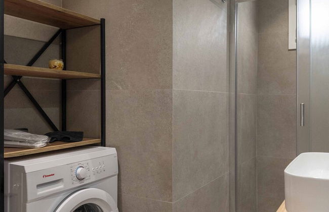 Parikia's Urban Oasis - Photo 27