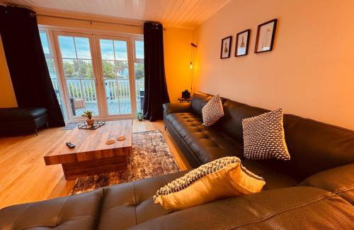 Barneys Retreat - Lakeside Getaway - Photo 5