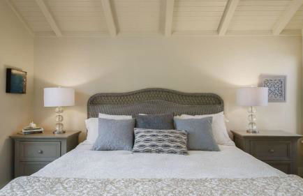 Chapman Cove by Avantstay Gorgeous Beach Bungalow w/ Sauna - Photo 20