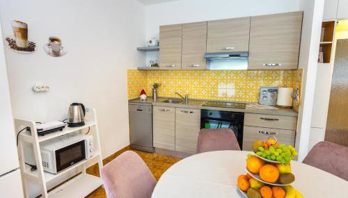 Cozy 2 Bedroom APT 15 Min Walk From Split Center and Beach - Foto 5, stove, toaster