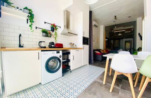 Beach Flat for Family & Groups - Photo 19