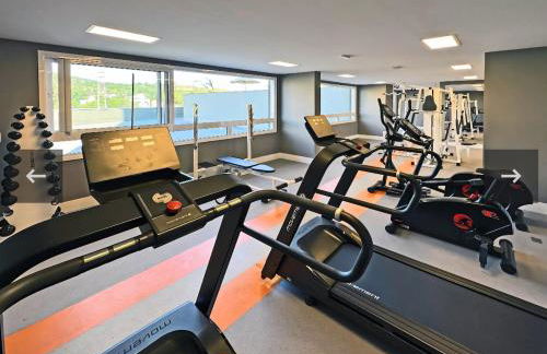 Complete and spacious apartment with garage and swimming pool - Foto 47