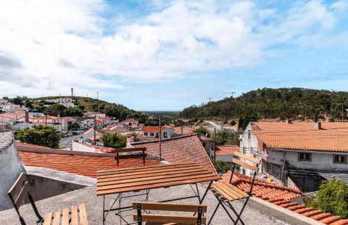 Between Mountain And Sea - Foto 1