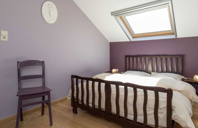 Cushy Holiday Home With Fenced Garden - Photo 2