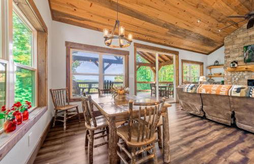 A Mornings Mist - Scouts Overlook - Romantic Retreat, Hot Tub, Cozy Fireplace, Mountain Views at Scouts Overlook - - Foto 19