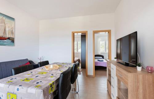 Simplistic Apartment in Neviđane near Sea beach - Foto 4