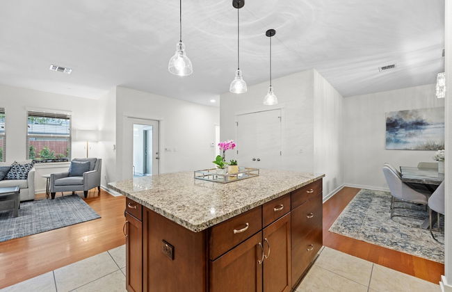 Large South Austin Home with a Pool - Foto 16