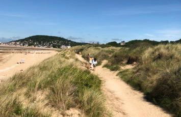 VILLA 600m de la plage calme Location possible à partir de 3 nuitées, pouvant accueillir 6-8 pers Activités nautiques randonnée vélo pêche golf casinos - Foto 45