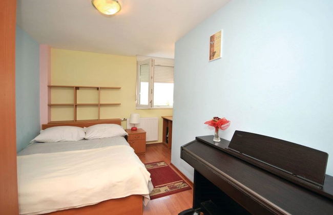 Chic and Stylish Kastel Novi Apartment With Pool - Foto 2