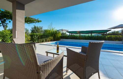 Villa Toni with 5 bedrooms and heated pool - Photo 12