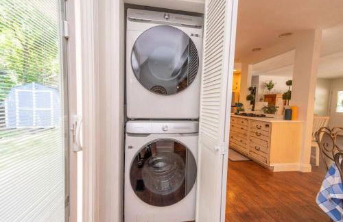 Close to Beach, Hot Tub, Pet Friendly, Firepit - Foto 6