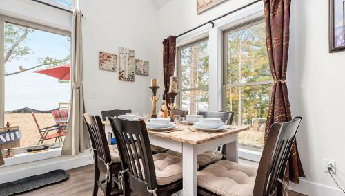 Beautiful Overlooking Shoreline 2BDR Chalet 2892 - Foto 5