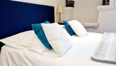 Le Chardon Bleu, jardin, centre-ville, Saint-Côme-d'Olt - Photo 3