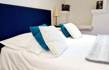 Le Chardon Bleu, jardin, centre-ville, Saint-Côme-d'Olt - Photo 3