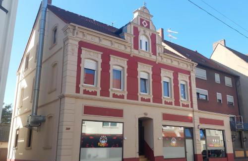 Moderne, neu möblierte Wohnung in zentraler Lage - Foto 2