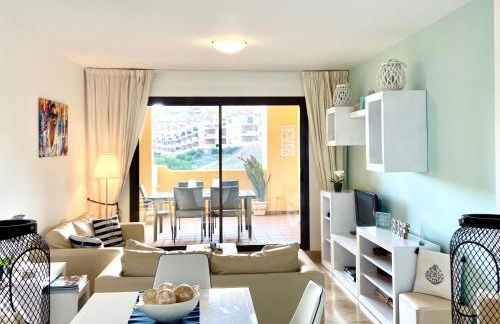 Duquesa Village (La Casa del Loonos) - Photo 1