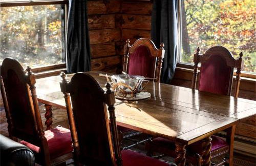 Stunning Secluded Log Cabin with River Access in Paw Paw, Maryland - Foto 15