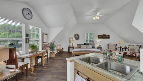 Cactus Flower Treehouse-Pet Friendly-Hill Country Views! - Foto 5