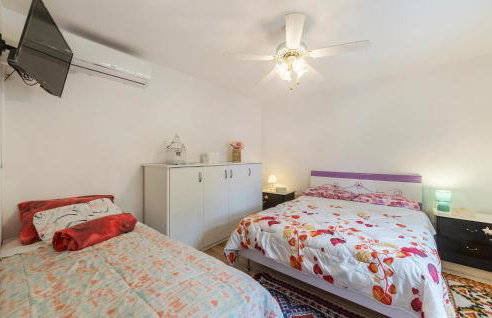 2 Bedroom Cozy Home In Kostrcani - Photo 24