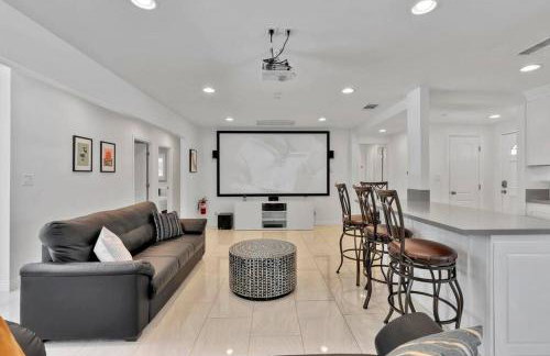 New cheerful villa, Pool, Spa, Mini Golf, Game room, Fire pit next to Disneyland - Foto 20