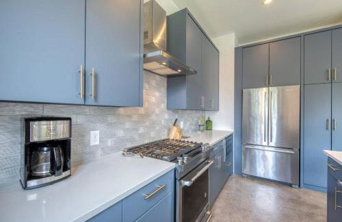 Contemporary Home Centrally Located Near Soco & DT - Foto 28