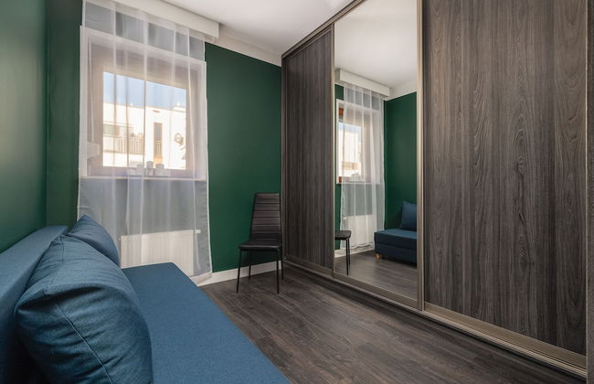 Mysterious Blue Apartment by Renters - Foto 5