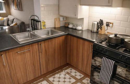 Spacious 4BR Reading House - Sleeps 8 - Free Parking - Photo 20