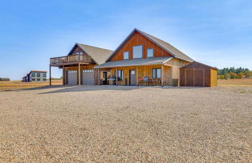 Balcony and Views Sturgis Twin Peaks Cabin - Foto 6
