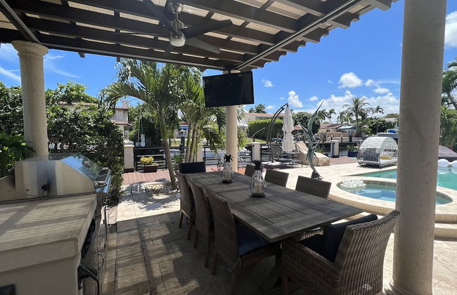 Luxury Home Villa D' Amore Southern Florida Paradise Sleeps 10 5 Bedroom Villa by RedAwning - Foto 25