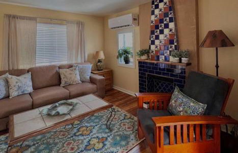 3 bd, Full kitchen, fenced yard, near Field of Dreams - Foto 9