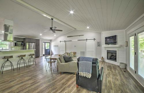 Lake Barkley Waterfront Home with Deck and Boat Dock! - Foto 6