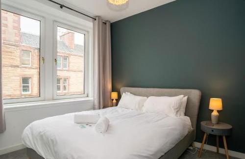 2BD Loft Style Apt - Edinburgh - Free Parking - Pass the Keys - Foto 43