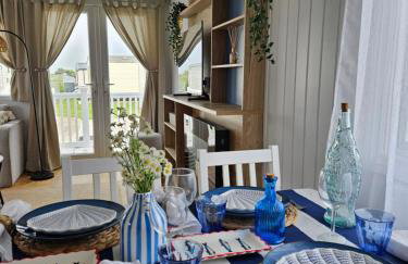 Jurassic Bliss - stylish static caravan with partial sea view at Durdle Door - Foto 29